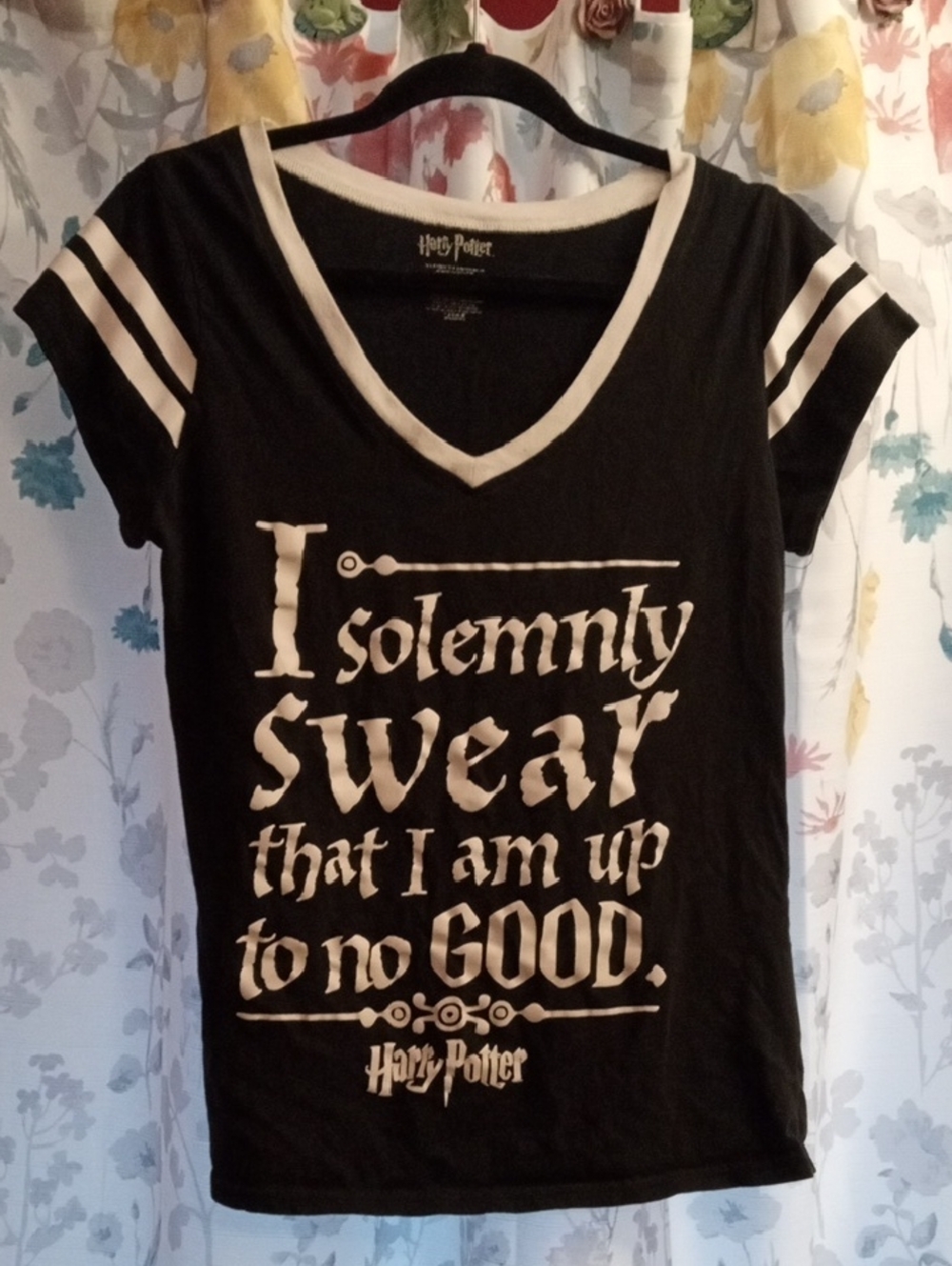 Harry Potter Black V-Neck Graphic Tee - "I Solemnly Swear"